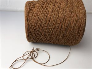 100 % wool 2 trådet - i smuk brændt cinnamon melange, ca 500 gram